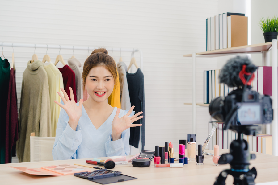 Live Shopping Ads